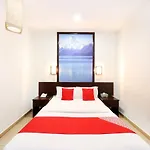 Oyo 498 D&F Boutique Hotel Senawang