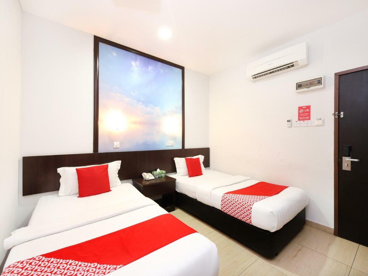 Oyo 498 D&f Boutique Senawang Hotel Seremban