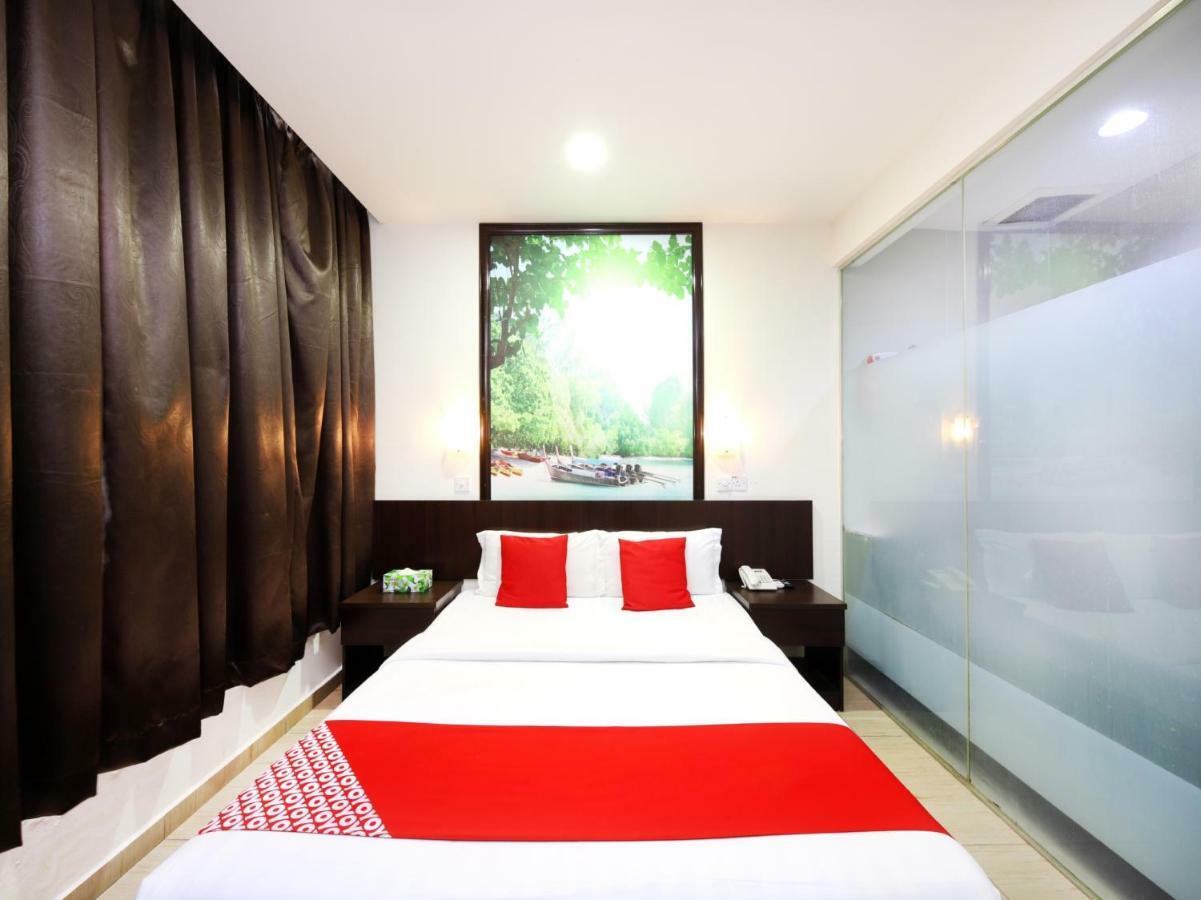 Hotel Oyo 498 D&f Boutique Senawang