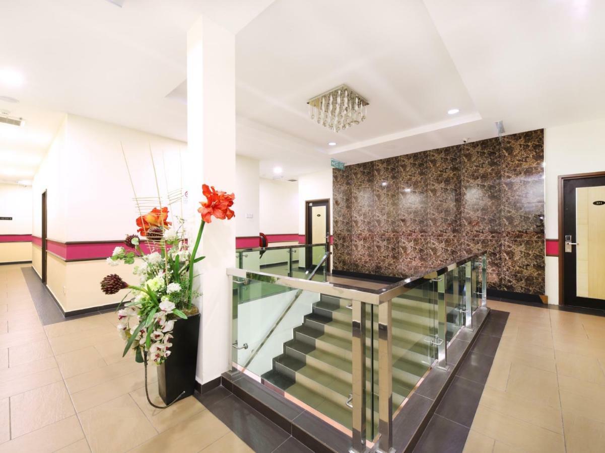 Hotel Oyo 498 D&f Boutique Senawang Seremban