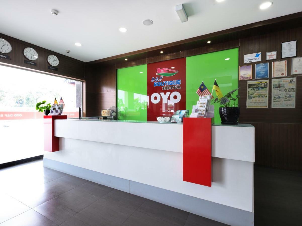 Hotel Oyo 498 D&f Boutique Senawang 2*