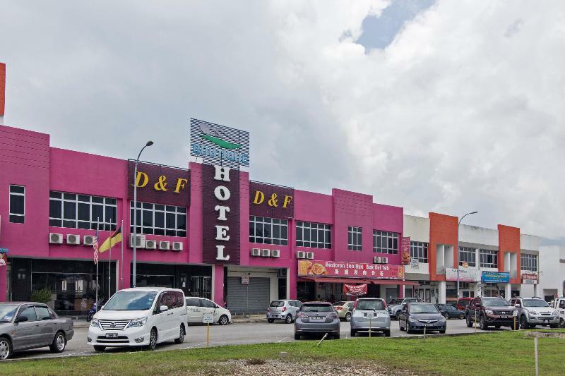 Oyo 498 D&f Boutique Senawang Hotel 2*