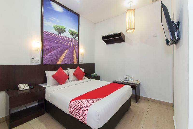 Hotel Oyo 498 D&f Boutique Senawang
